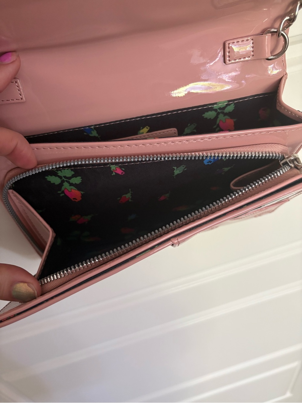 Betsey Johnson Pink Dusty Rose Crossbody Patent Leather Petite Purse with wallet - Picture 3 of 6